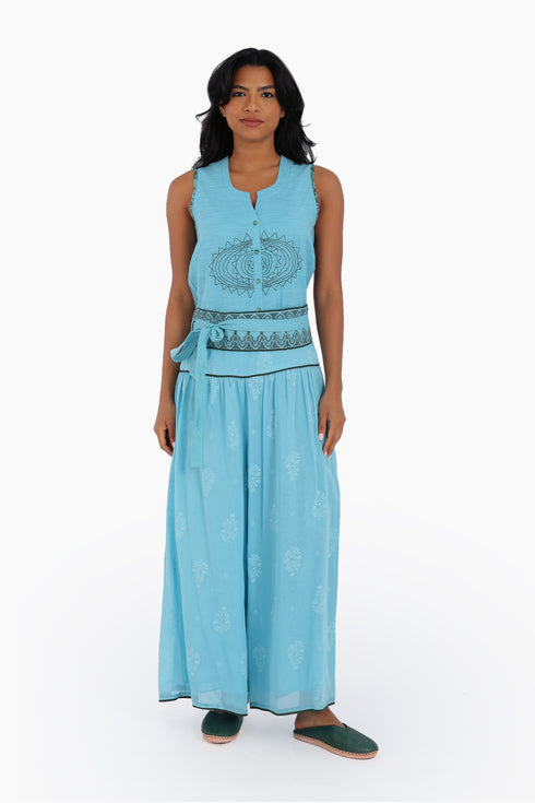 Embroidered linen belt